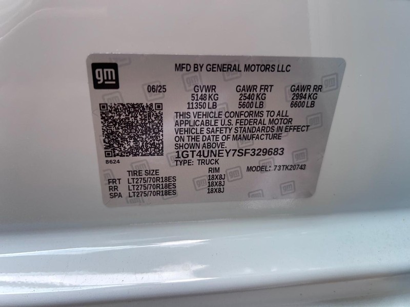 GMC Sierra 2500HD Vehicle Full-screen Gallery Image 18