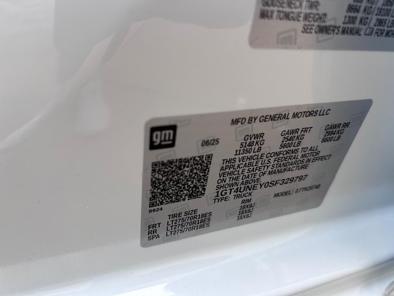 GMC Sierra 2500HD Vehicle Full-screen Gallery Image 19