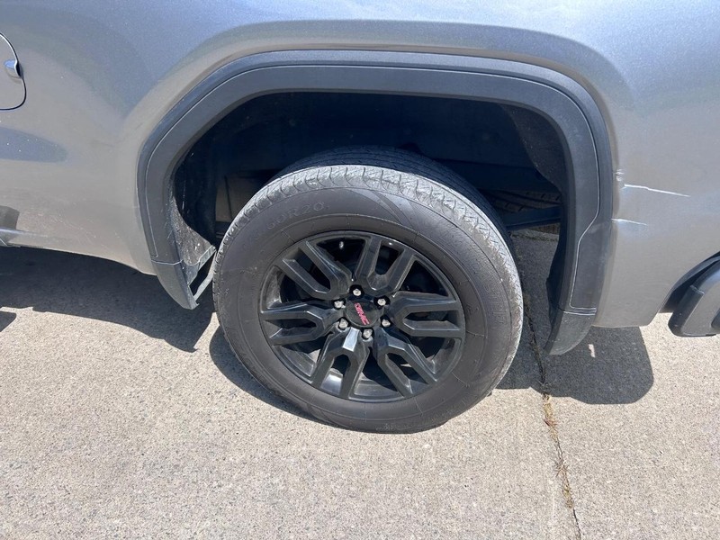 GMC Sierra 1500 Vehicle Full-screen Gallery Image 6