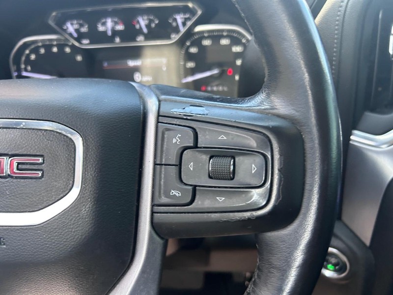 GMC Sierra 1500 Vehicle Full-screen Gallery Image 11