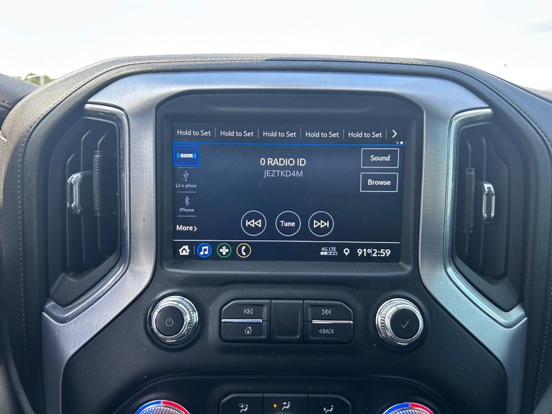 GMC Sierra 1500 Vehicle Full-screen Gallery Image 12