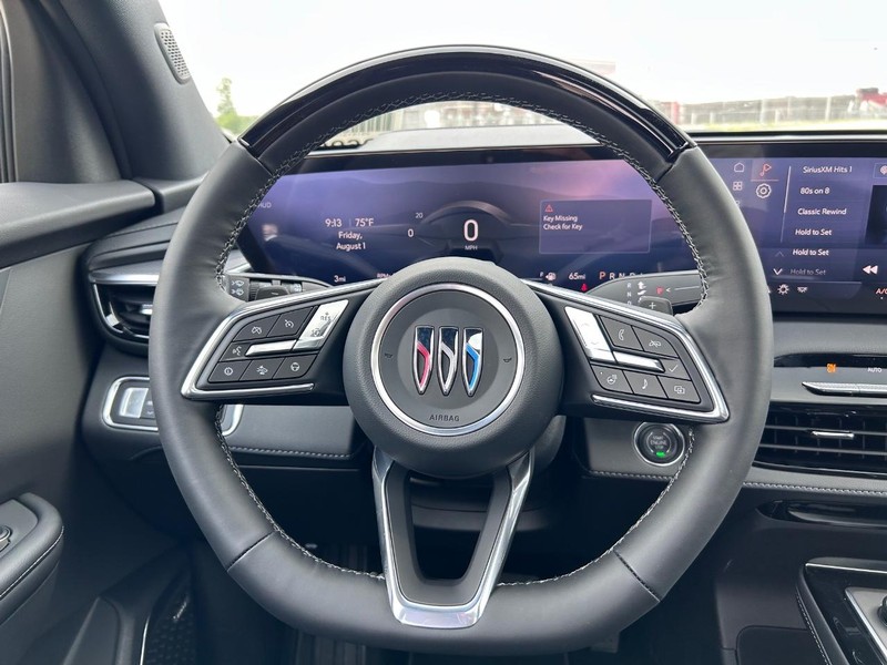 Buick Enclave Vehicle Full-screen Gallery Image 13