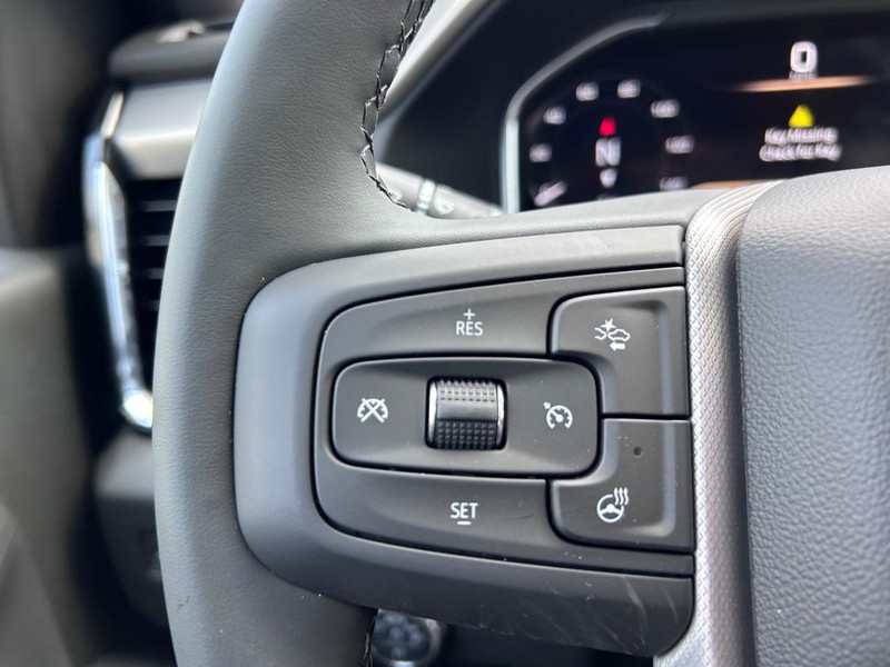 GMC Sierra 2500HD Vehicle Full-screen Gallery Image 11