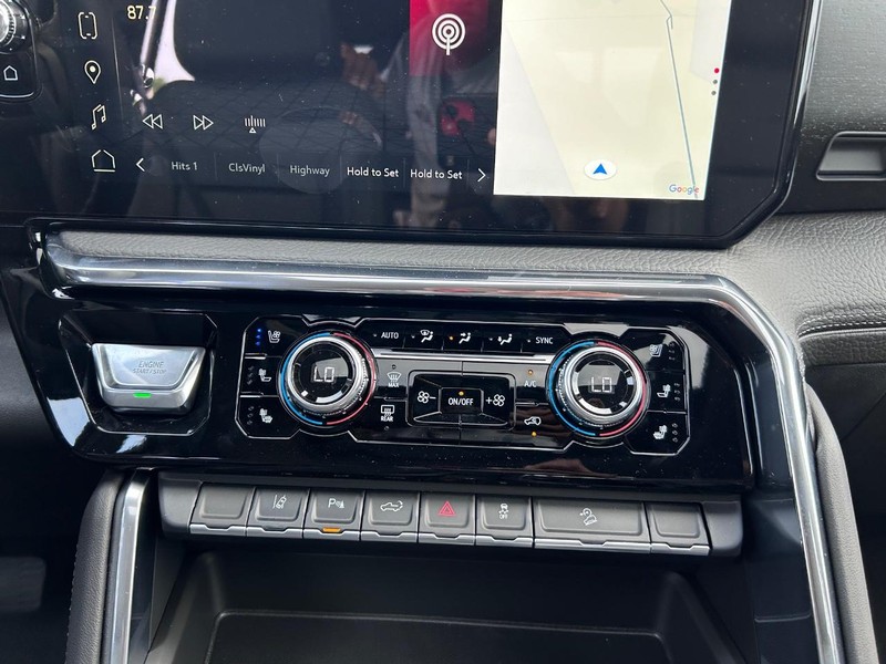 GMC Sierra 2500HD Vehicle Full-screen Gallery Image 14