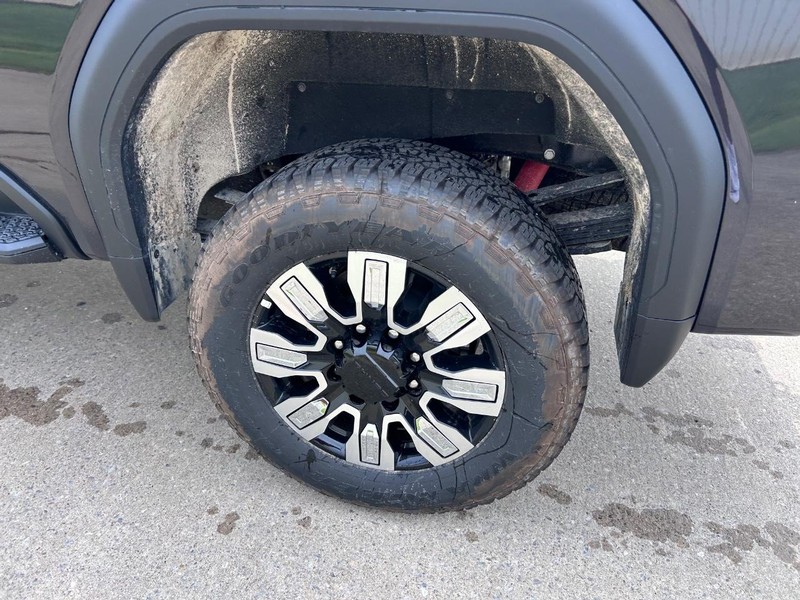 GMC Sierra 3500HD Vehicle Full-screen Gallery Image 6