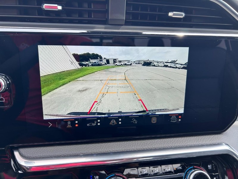 GMC Sierra 3500HD Vehicle Full-screen Gallery Image 20