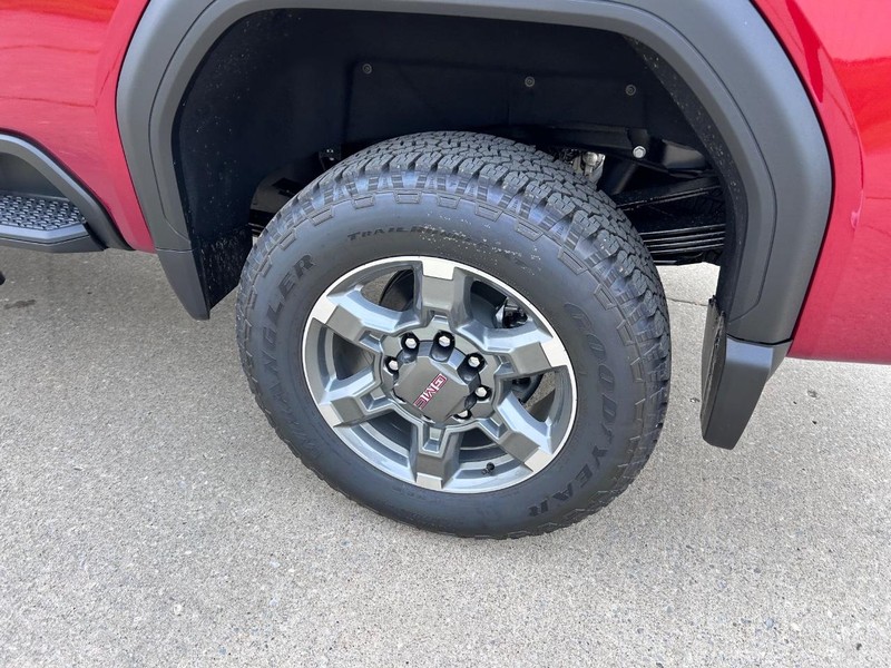 GMC Sierra 3500HD Vehicle Full-screen Gallery Image 6