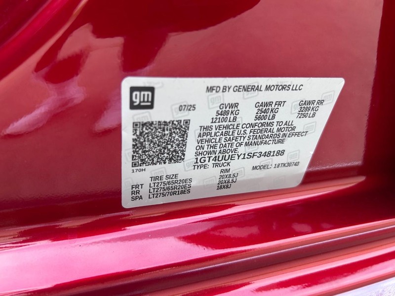 GMC Sierra 3500HD Vehicle Full-screen Gallery Image 20