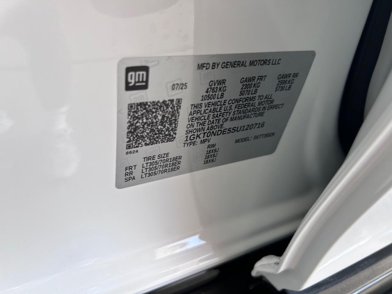 GMC HUMMER EV SUV Vehicle Full-screen Gallery Image 23