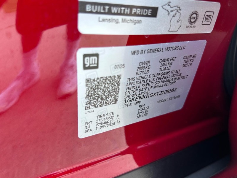 GMC Acadia Vehicle Full-screen Gallery Image 23