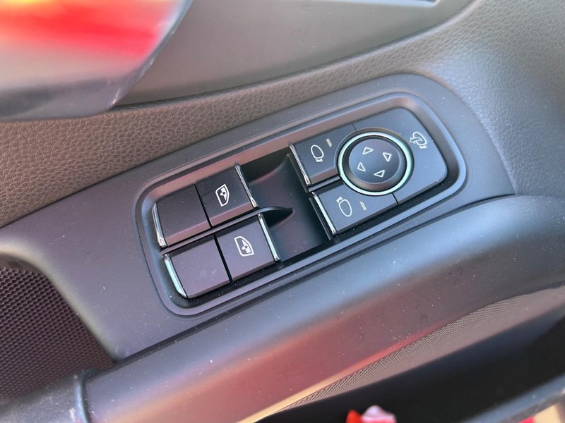 Porsche 718 Boxster Vehicle Full-screen Gallery Image 19