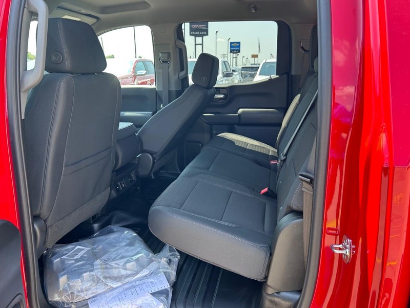 GMC Sierra 1500 Vehicle Full-screen Gallery Image 7