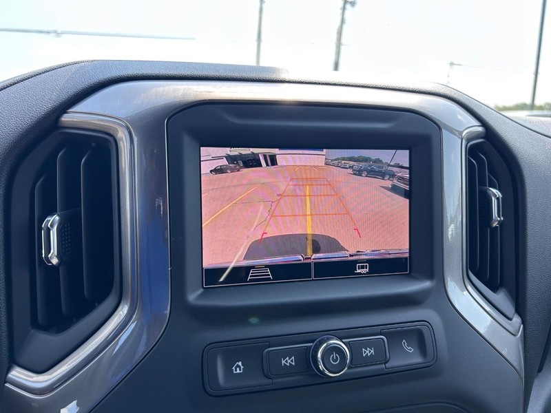 GMC Sierra 1500 Vehicle Full-screen Gallery Image 17