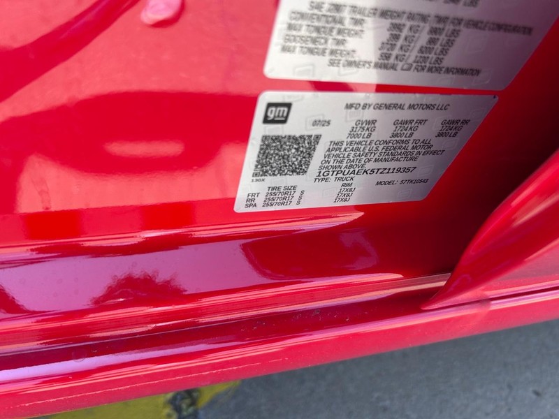 GMC Sierra 1500 Vehicle Full-screen Gallery Image 18