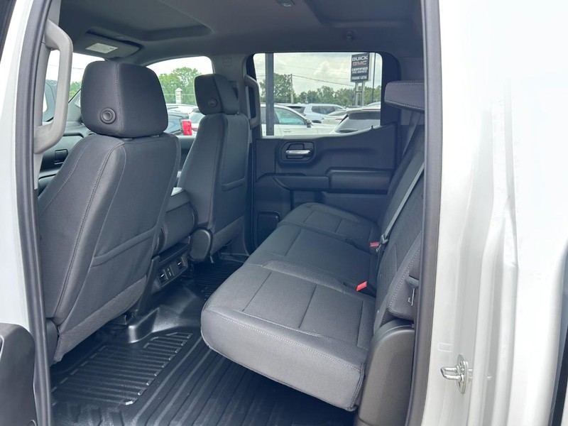 GMC Sierra 1500 Vehicle Full-screen Gallery Image 6