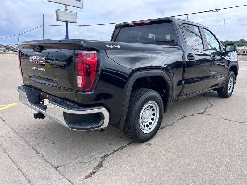 GMC Sierra 1500 Vehicle Full-screen Gallery Image 3