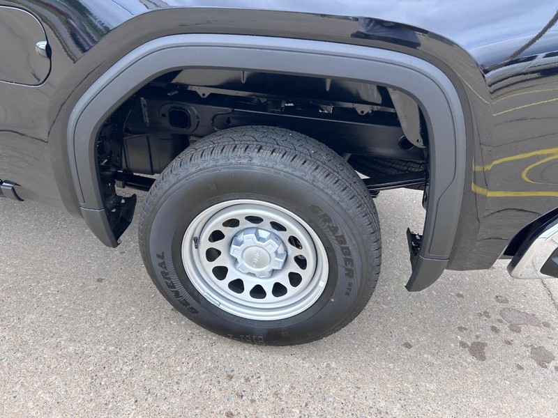 GMC Sierra 1500 Vehicle Full-screen Gallery Image 6