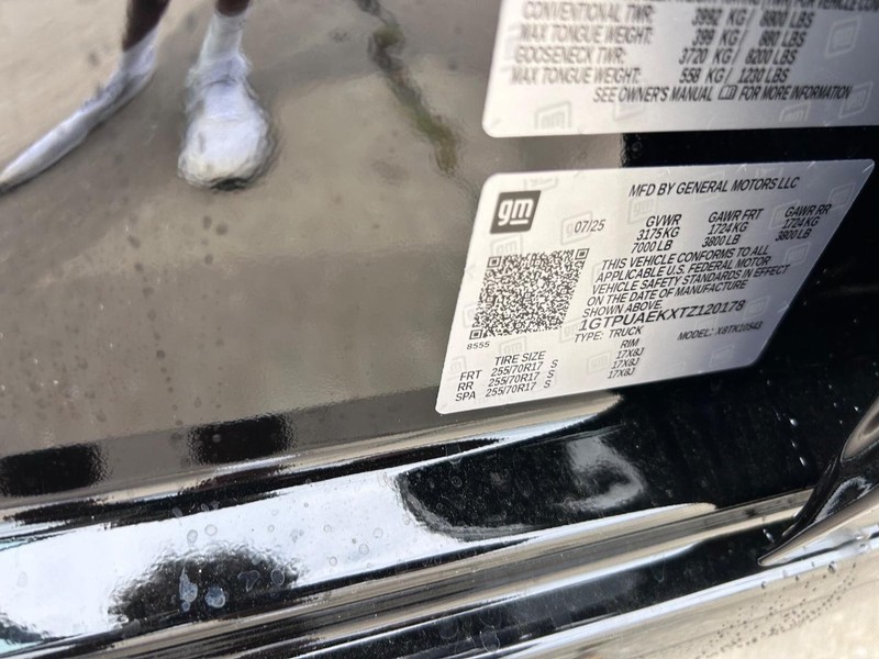 GMC Sierra 1500 Vehicle Full-screen Gallery Image 18