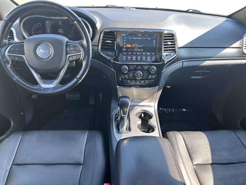 Jeep Grand Cherokee Vehicle Full-screen Gallery Image 10