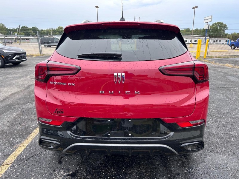 Buick Encore GX Vehicle Full-screen Gallery Image 4
