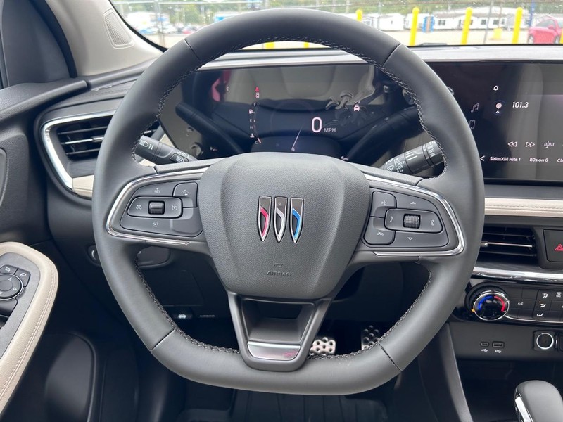 Buick Encore GX Vehicle Full-screen Gallery Image 9