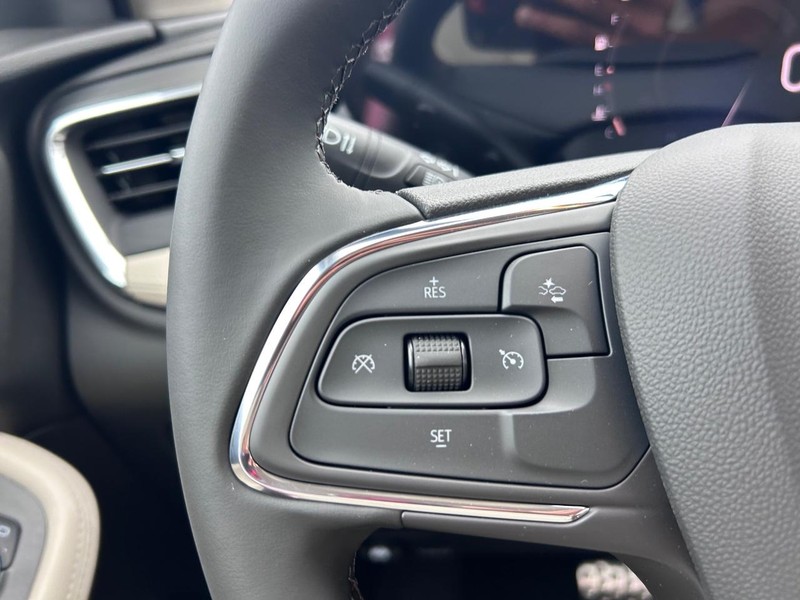 Buick Encore GX Vehicle Full-screen Gallery Image 10