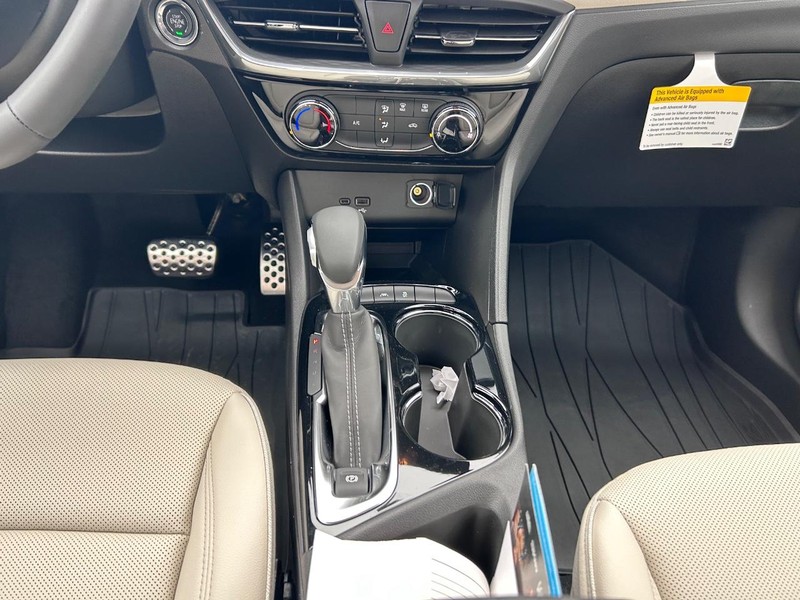 Buick Encore GX Vehicle Full-screen Gallery Image 14