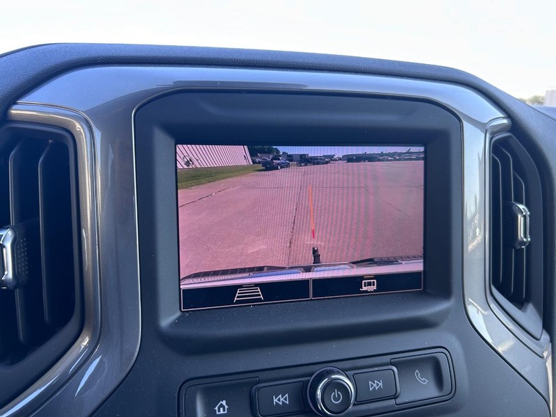 GMC Sierra 2500HD Vehicle Full-screen Gallery Image 17