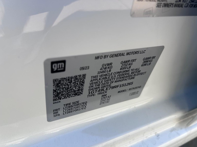 GMC Sierra 2500HD Vehicle Full-screen Gallery Image 18