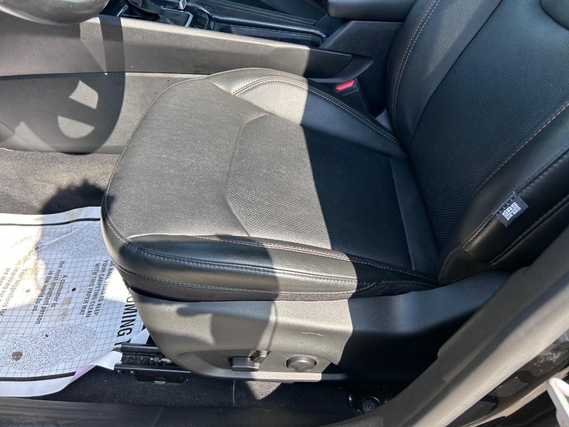 Jeep Compass Vehicle Full-screen Gallery Image 17