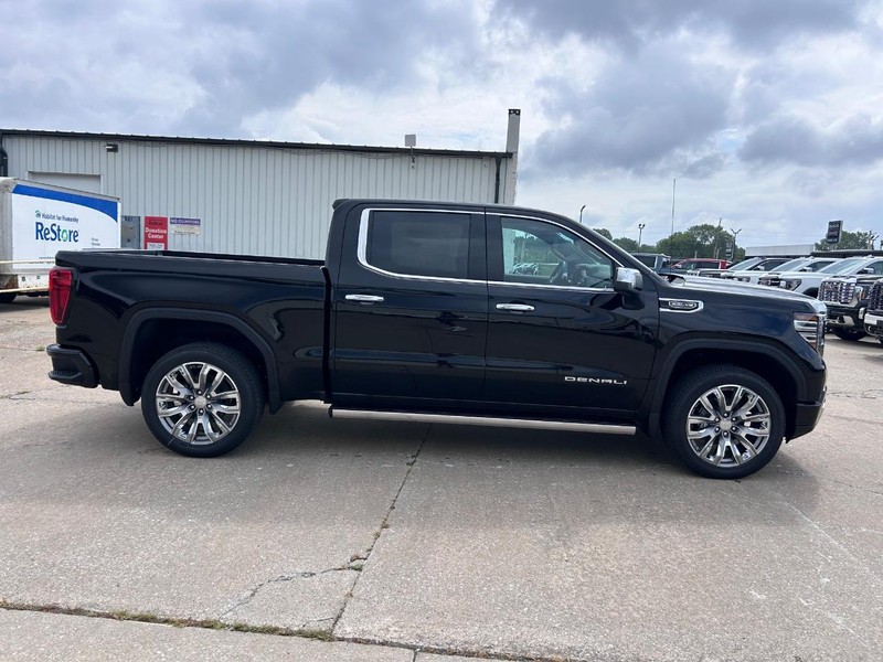 GMC Sierra 1500 Vehicle Full-screen Gallery Image 2