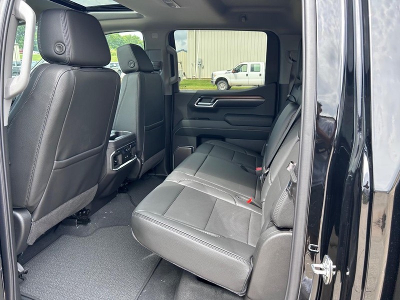 GMC Sierra 1500 Vehicle Full-screen Gallery Image 7