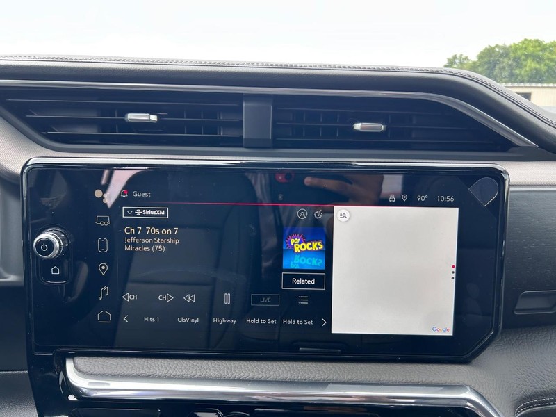 GMC Sierra 1500 Vehicle Full-screen Gallery Image 13