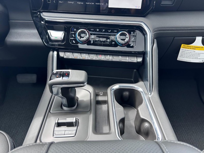 GMC Sierra 1500 Vehicle Full-screen Gallery Image 15