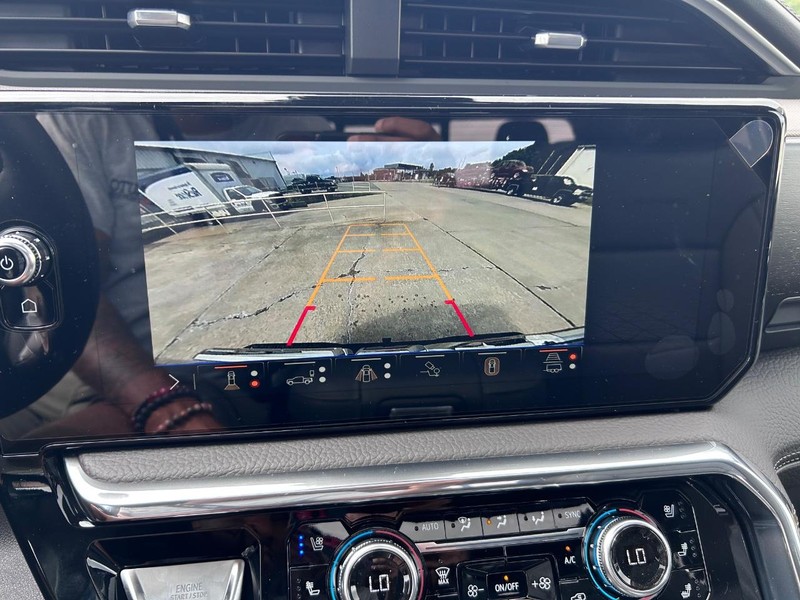 GMC Sierra 1500 Vehicle Full-screen Gallery Image 21