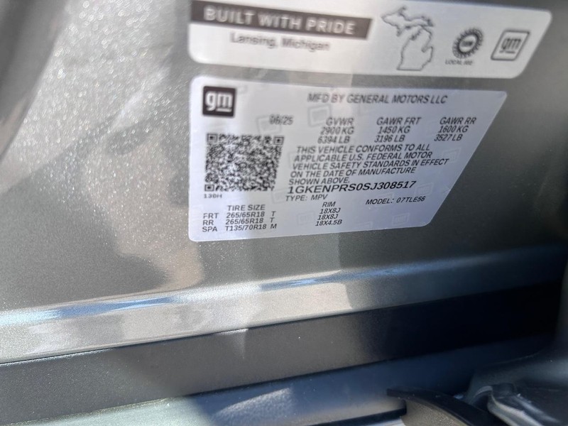 GMC Acadia Vehicle Full-screen Gallery Image 23