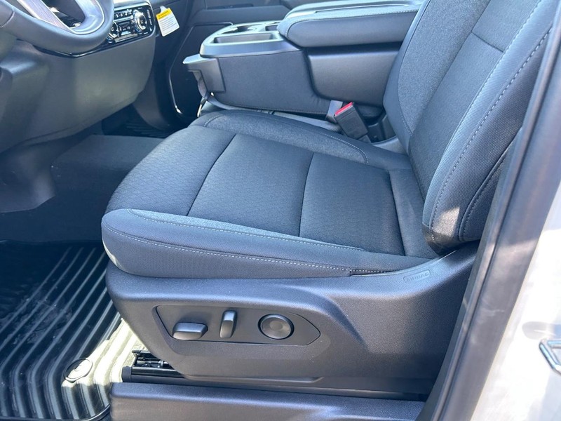 GMC Sierra 1500 Vehicle Full-screen Gallery Image 16