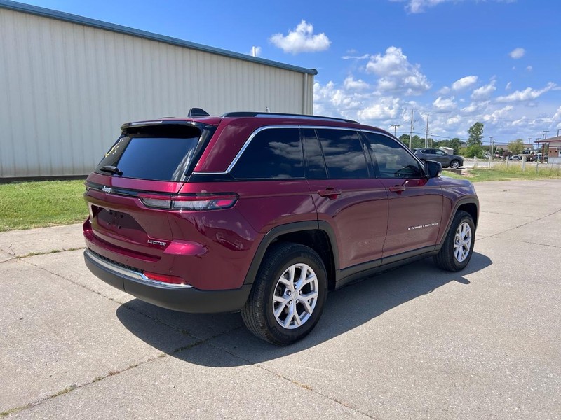 Jeep Grand Cherokee Vehicle Full-screen Gallery Image 3
