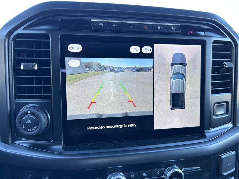 Ford F-150 Vehicle Full-screen Gallery Image 19