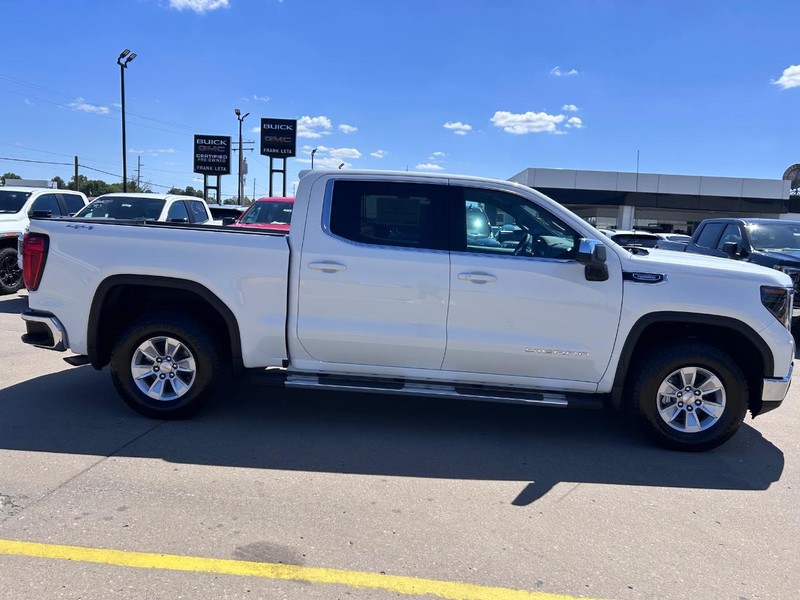GMC Sierra 1500 Vehicle Full-screen Gallery Image 2