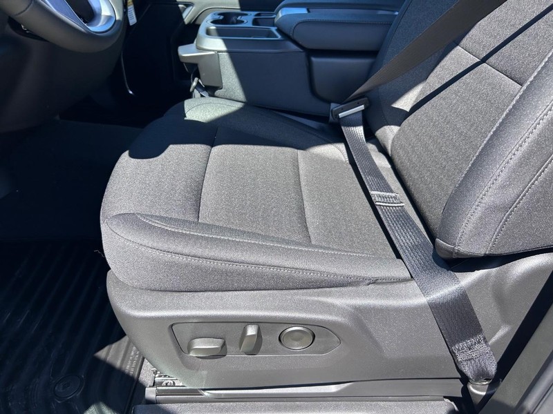 GMC Sierra 1500 Vehicle Full-screen Gallery Image 16