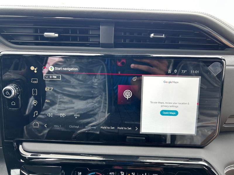 GMC Sierra 2500HD Vehicle Full-screen Gallery Image 12