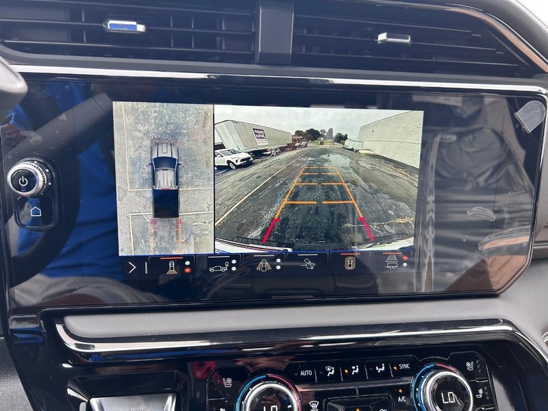 GMC Sierra 2500HD Vehicle Full-screen Gallery Image 20