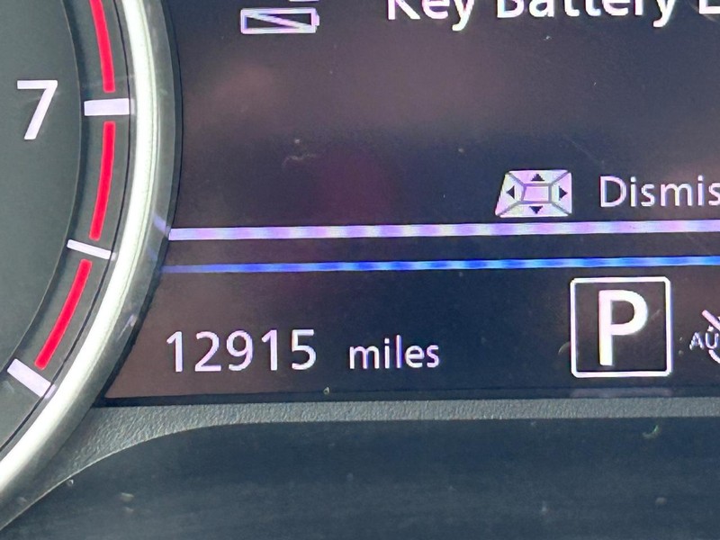 Nissan Sentra Vehicle Full-screen Gallery Image 18