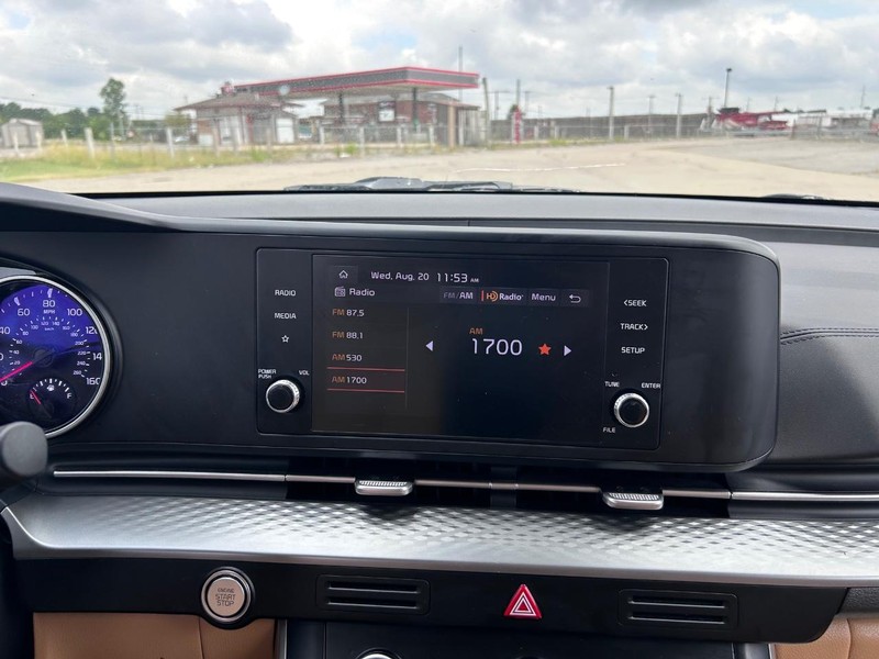 Kia Carnival Vehicle Full-screen Gallery Image 14