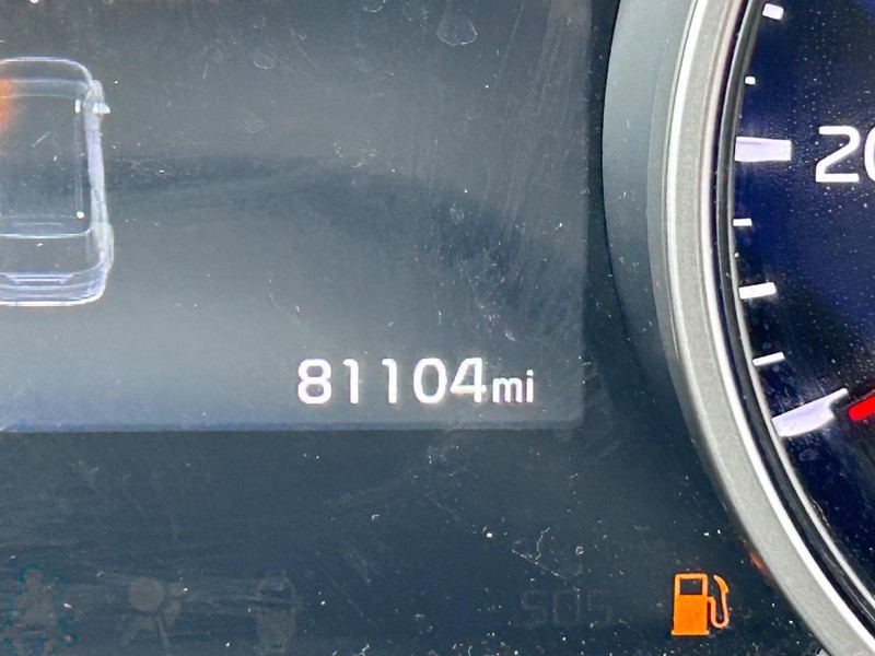 Kia Carnival Vehicle Full-screen Gallery Image 20