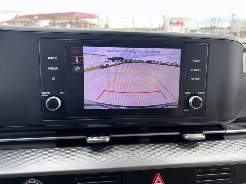 Kia Carnival Vehicle Full-screen Gallery Image 21