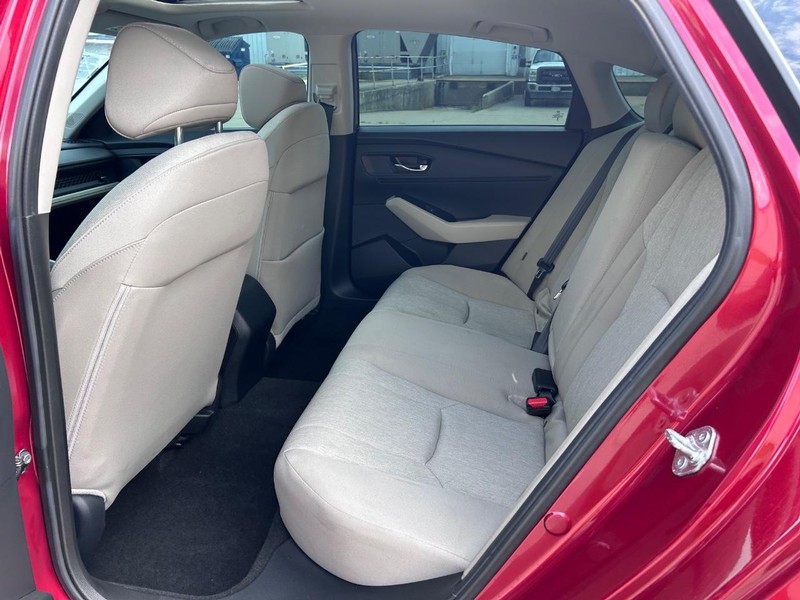 Honda Accord Sedan Vehicle Full-screen Gallery Image 7