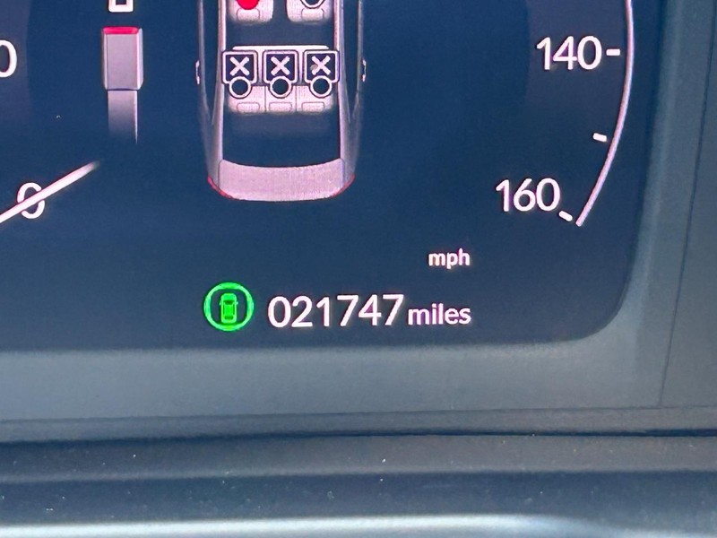 Honda Accord Sedan Vehicle Full-screen Gallery Image 19