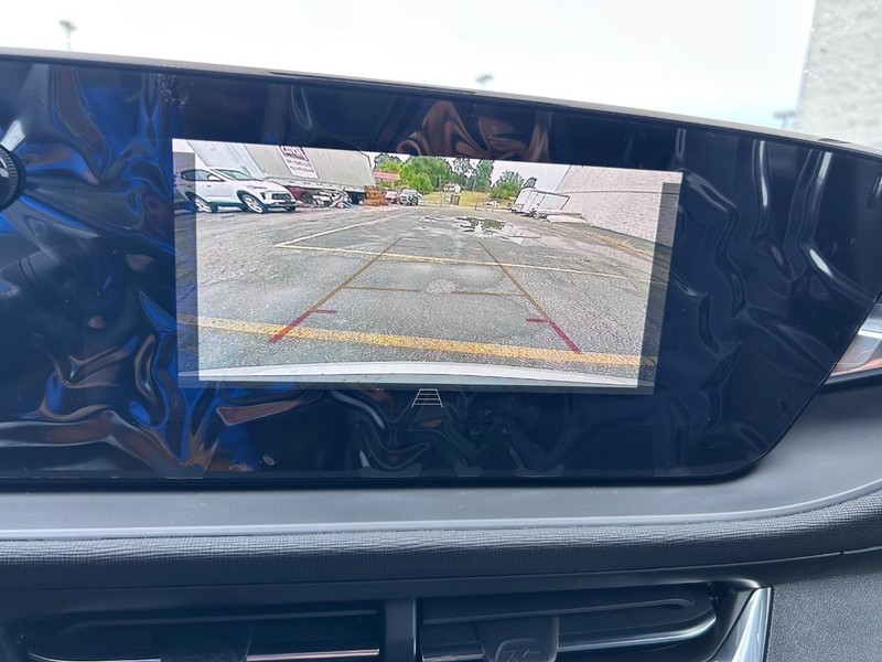 Buick Envista Vehicle Full-screen Gallery Image 19